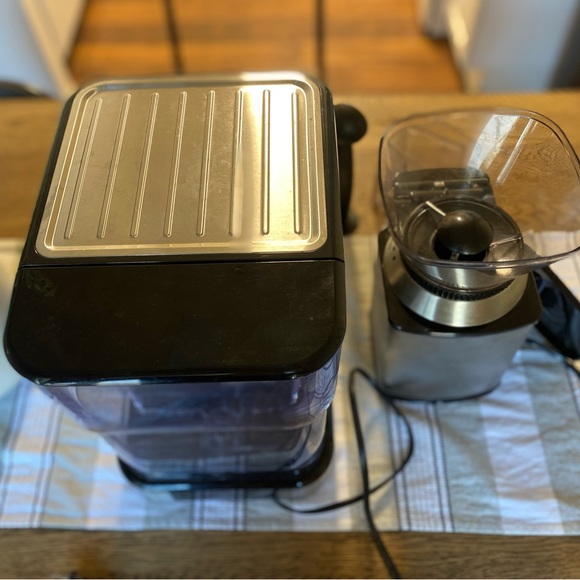 Espresso Machine and Grinder - Picture 7 of 7